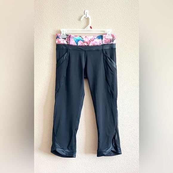 lululemon athletica Capris Leggings Black with Pink Floral Waistband - Picture 1 of 8